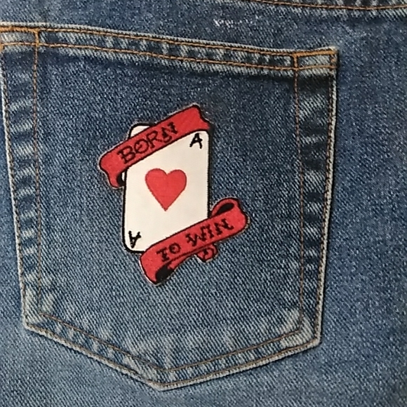 Mossimo Y2K whiskers detail denim skirt size 9. EUC. - Picture 3 of 3